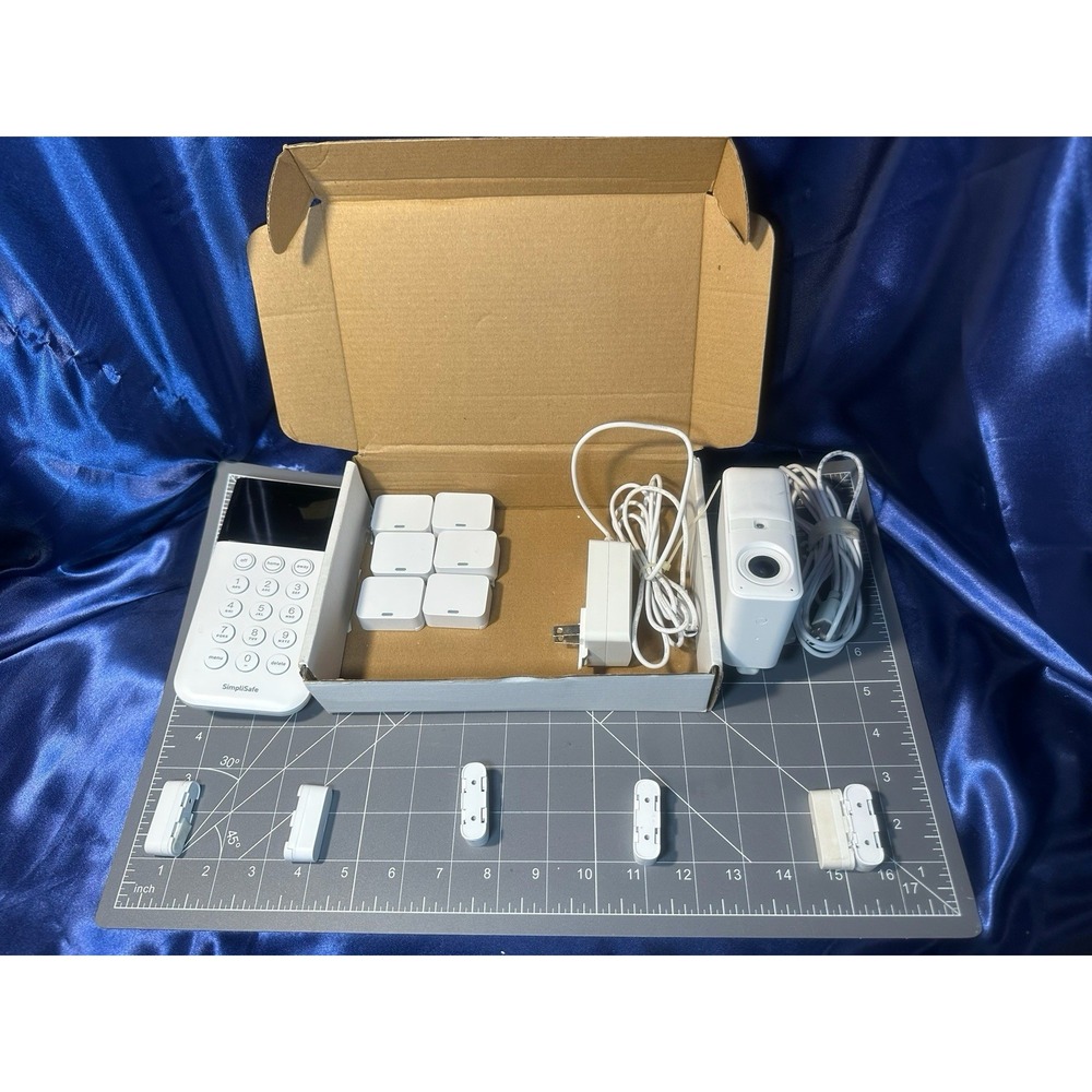 SimpliSafe Gen 3 Lot CM006 Camera Keypad 6 Temperature Freeze Sensors No Base